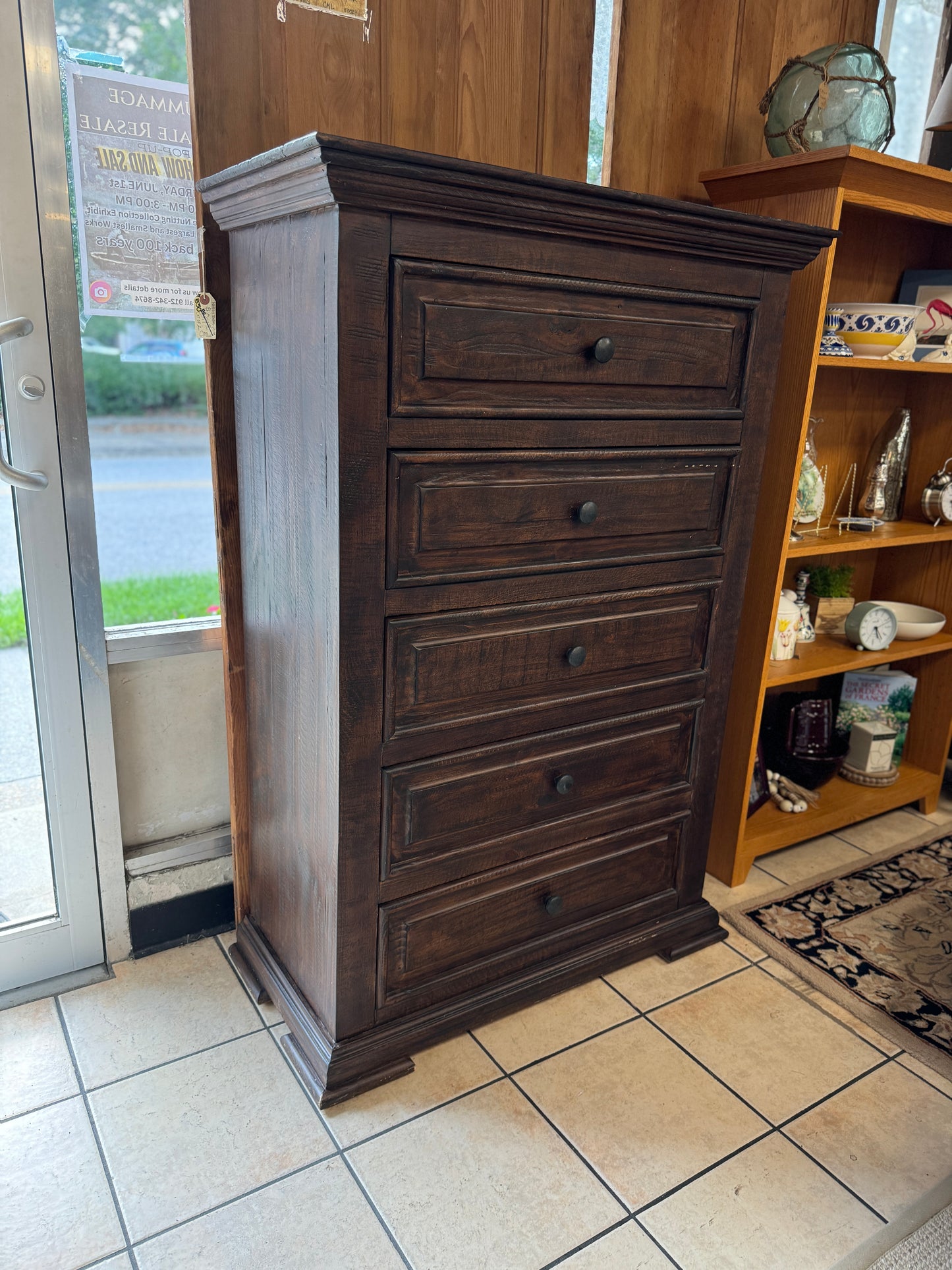 Dresser-5 Drawer Beauty Like New