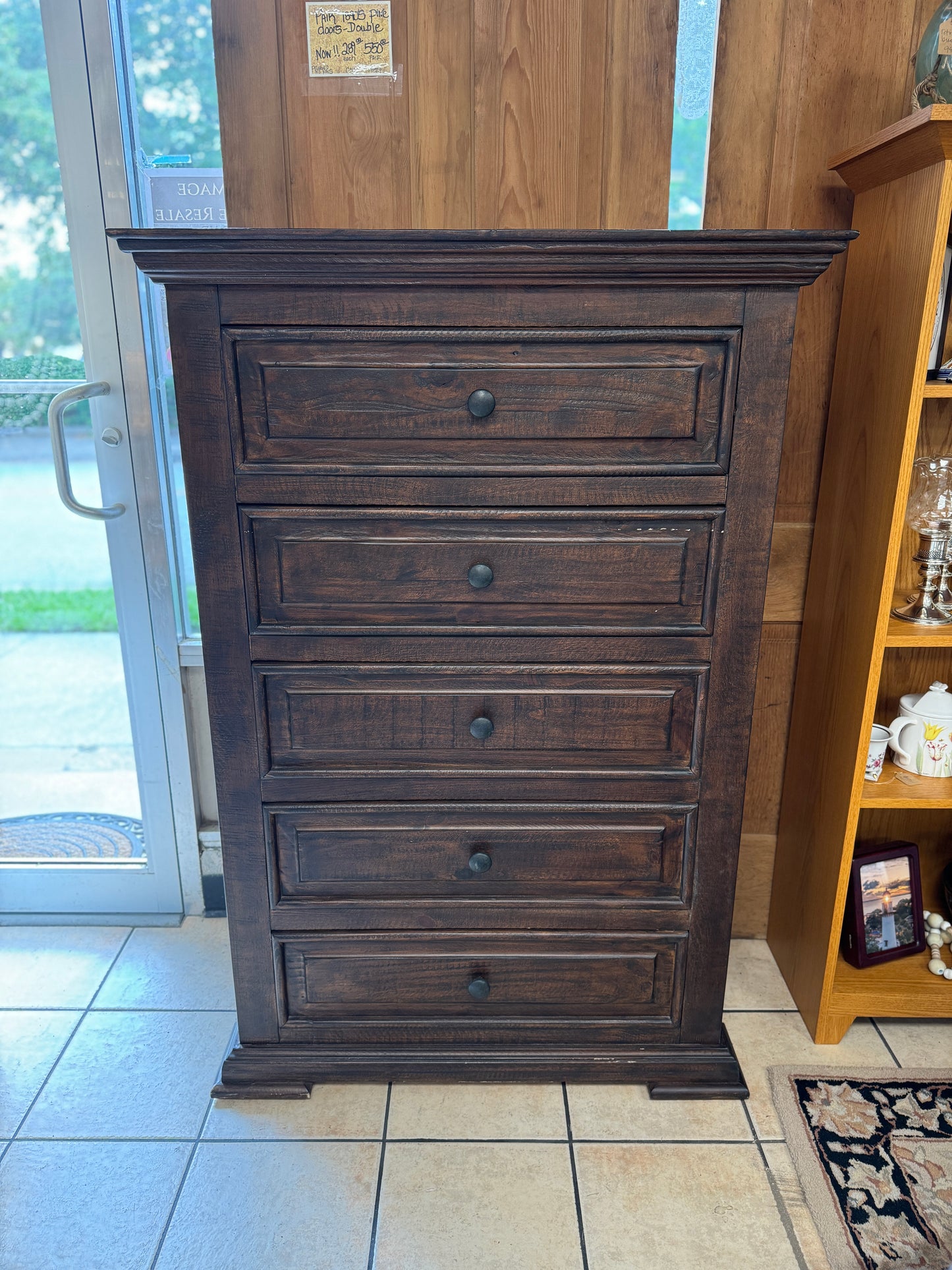 Dresser-5 Drawer Beauty Like New