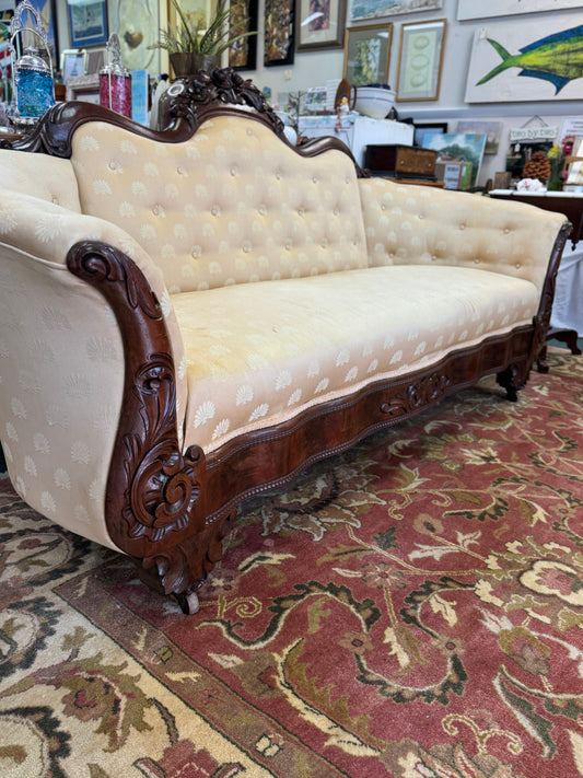 Early Victorian Flame Mahogany Button Back Sofa with Hand-Carved Rosewood Crest. #ClassAct 🛋️🗝️