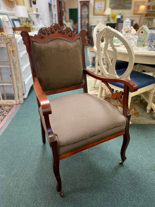 Mahogany Custom French Provintial/Victorian Ladies Chair w/ Carved Wood on Casters